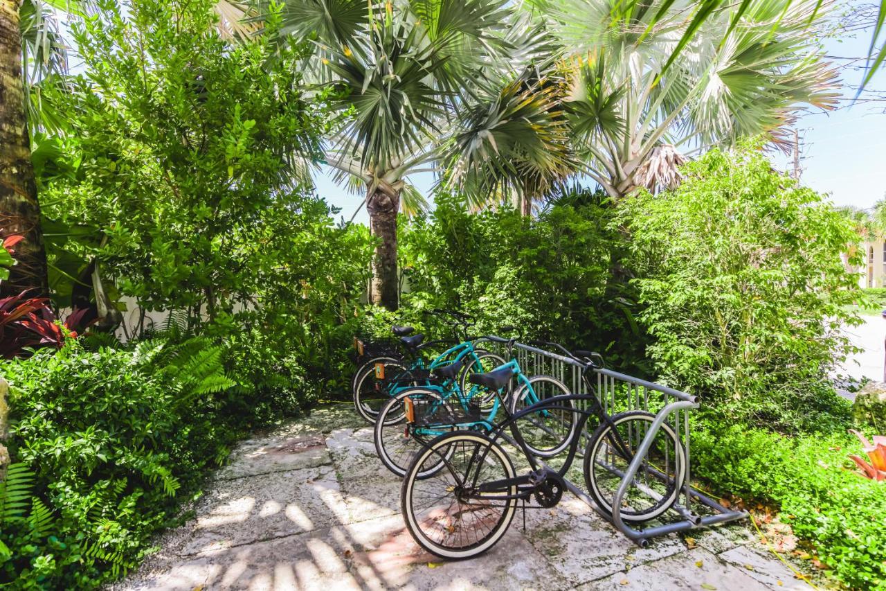 Tropical Breeze Resort Bee Ridge Buitenkant foto